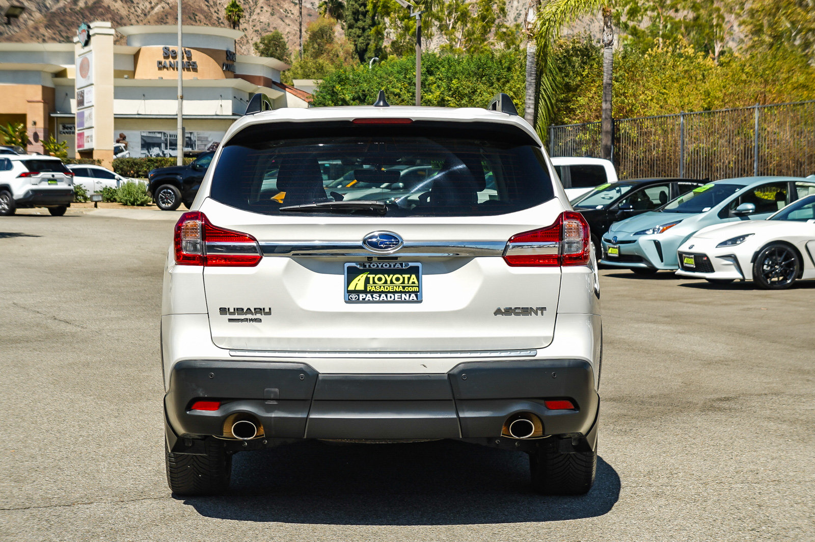 Used 2020 Subaru Ascent Premium w/ Convenience Package AWD/4WD image 5