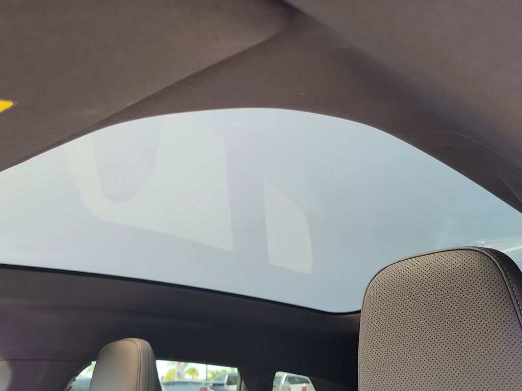 Used 2025 BMW iX xDrive50 image 18