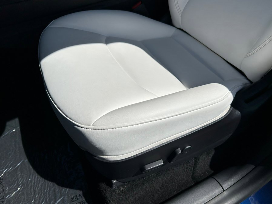 Used 2021 Tesla Model Y Long Range image 16