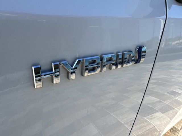 Used 2013 Toyota Prius V Three image 9