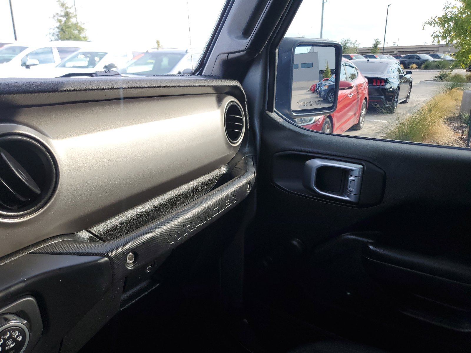 Used 2020 Jeep Wrangler Sport AWD/4WD image 33