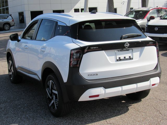 New 2026 Nissan Kicks SV image 5