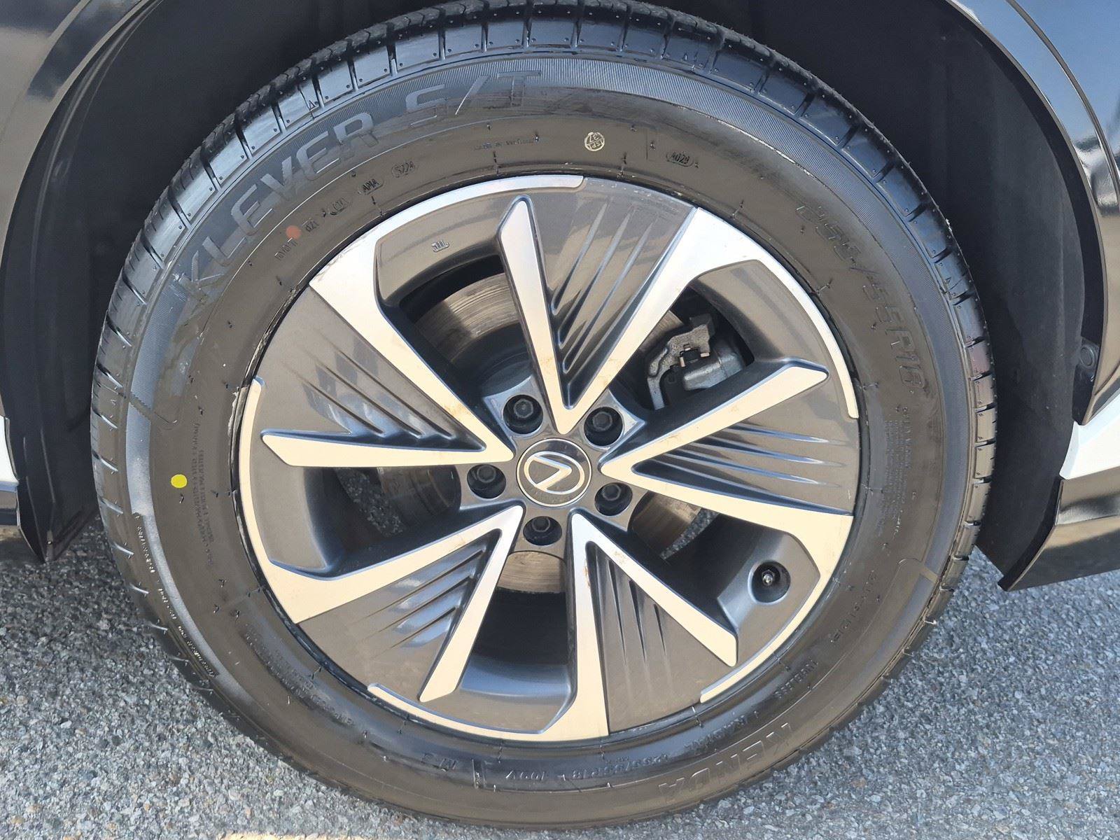 Used 2023 Lexus RZ 450e Premium w/ Technology Package AWD/4WD image 14