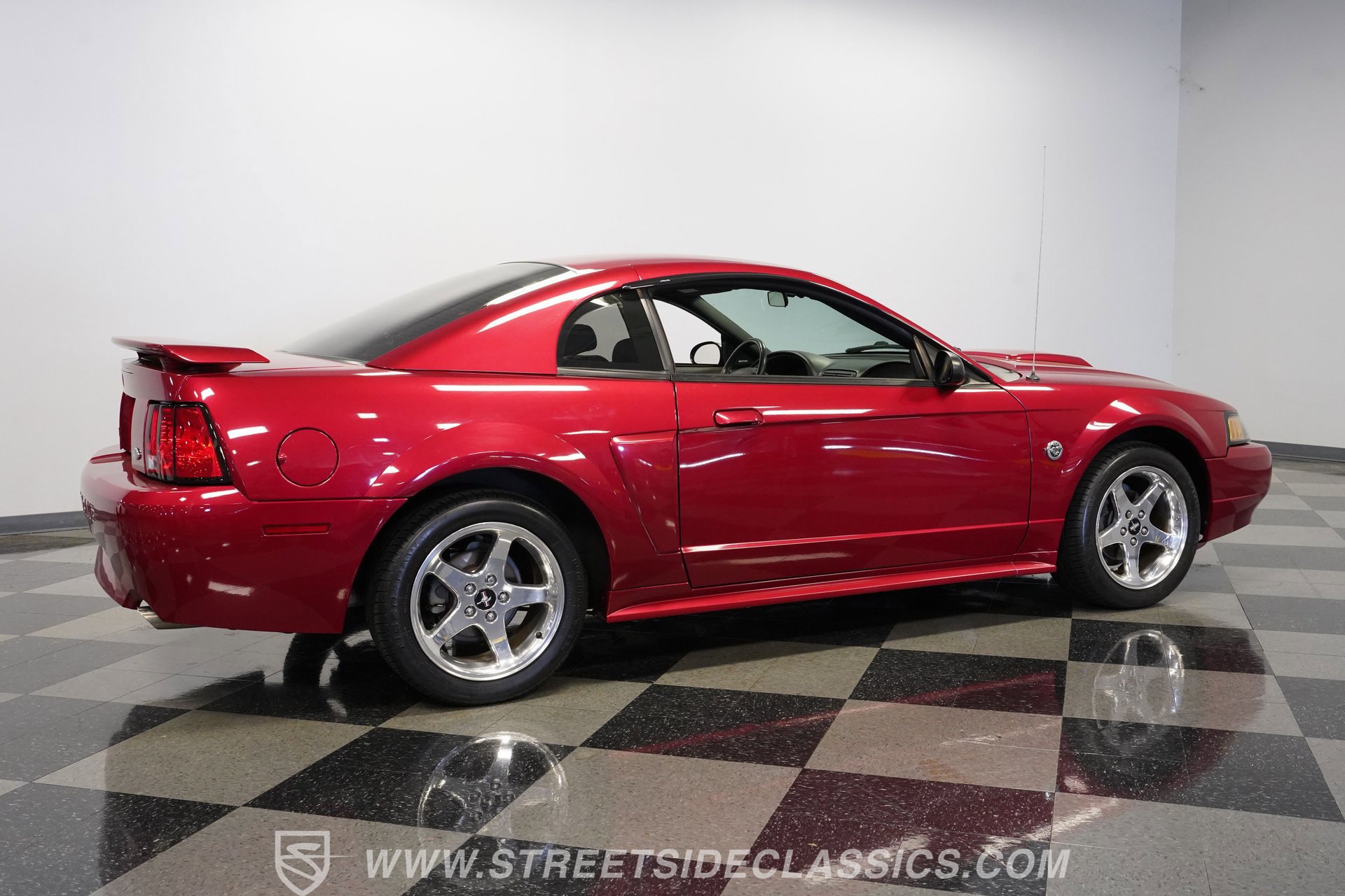 Used 2004 Ford Mustang GT RWD image 14
