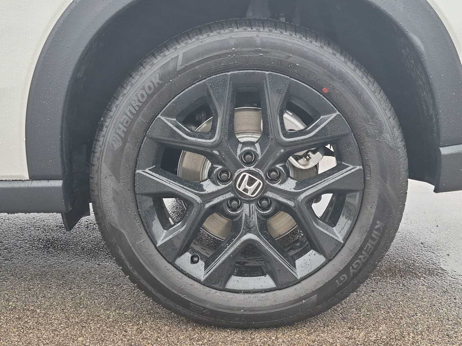 Certified 2025 Honda HR-V Sport image 14
