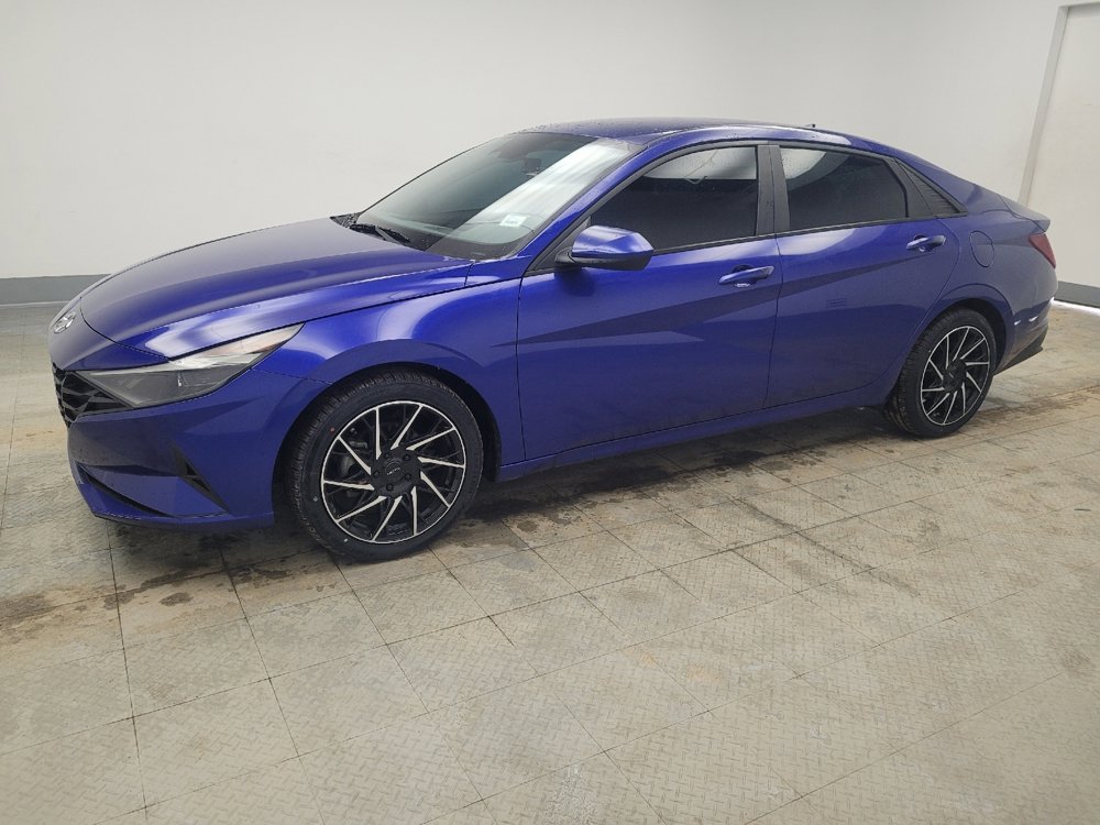 Used 2023 Hyundai Elantra SEL w/ Convenience Package image 2