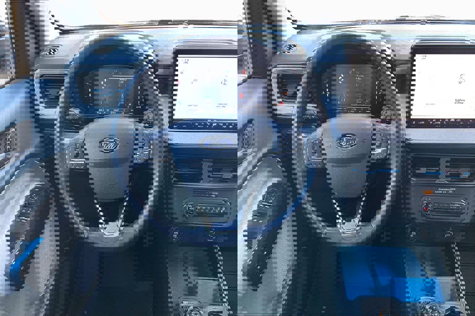 Used 2025 Ford Maverick XLT w/ XLT Luxury Package image 9