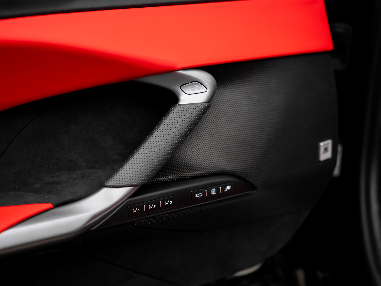 Used 2024 Ferrari 296 GTS RWD image 60