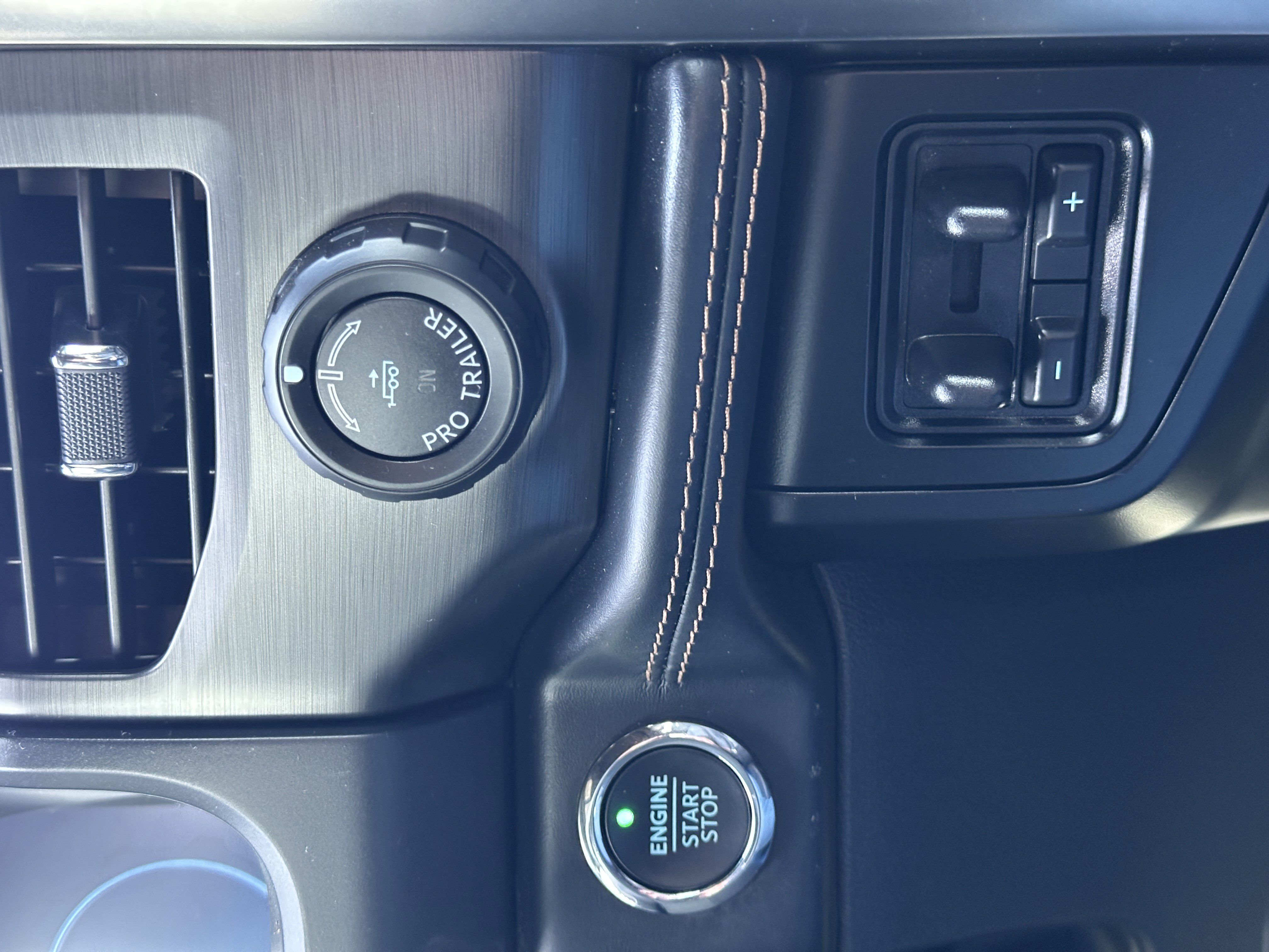 Used 2024 Ford Expedition Max Platinum AWD/4WD image 44