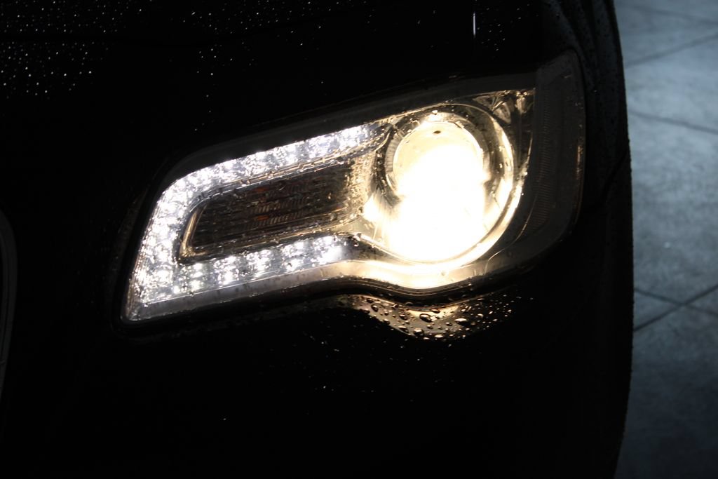 Used 2023 Chrysler 300 Touring AWD/4WD image 49