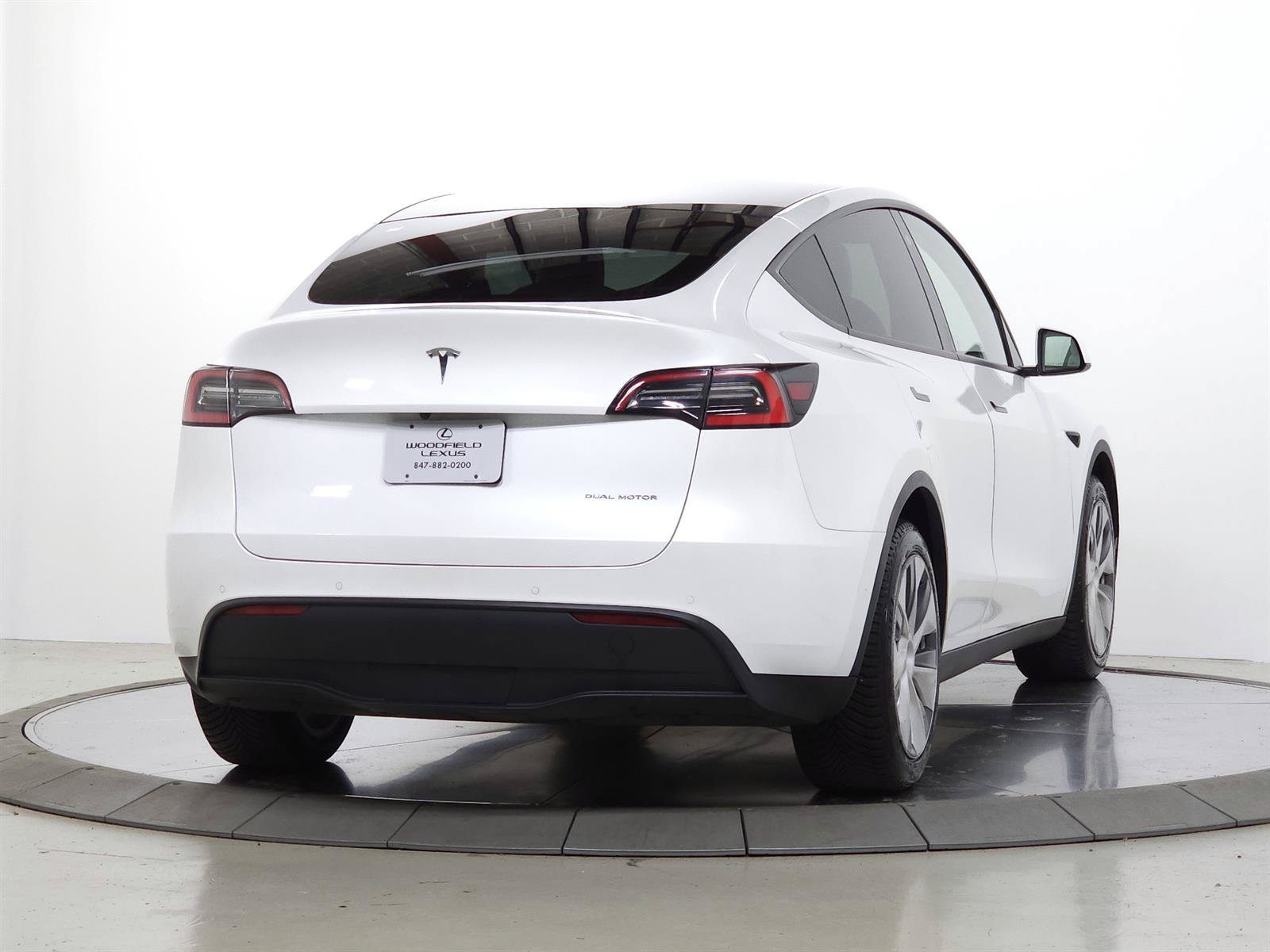 Used 2021 Tesla Model Y Long Range AWD/4WD image 11