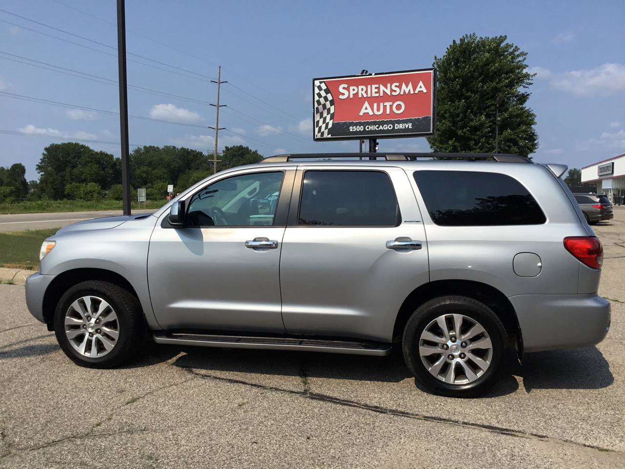 Used 2016 Toyota Sequoia Limited AWD/4WD image 10