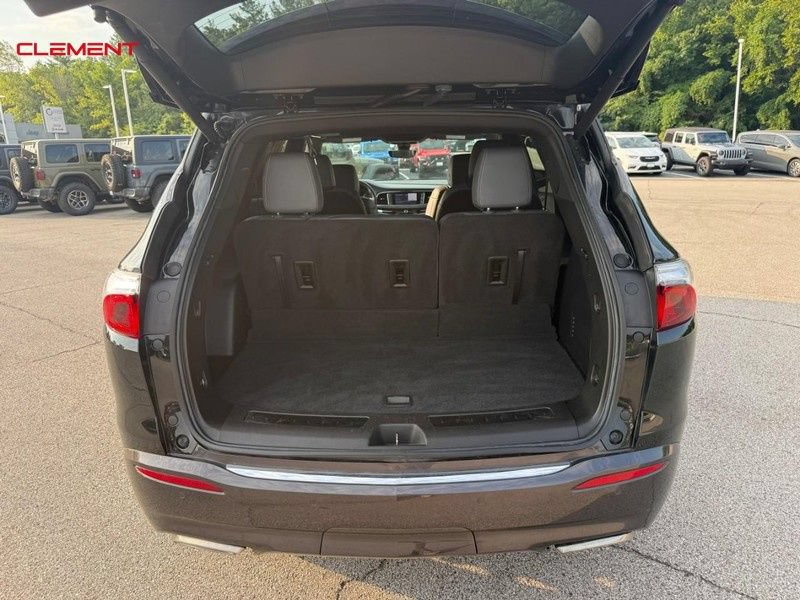 Used 2022 Buick Enclave Premium w/ Surround and Sites Package FWD image 6