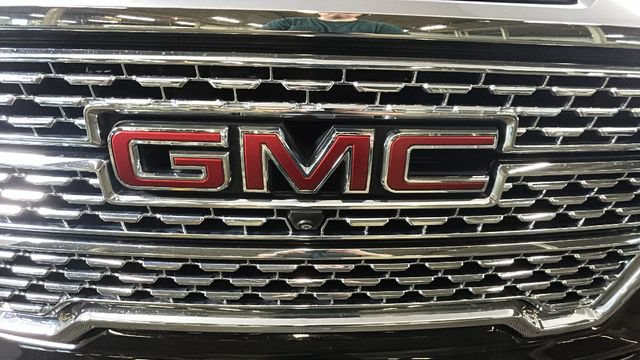 Used 2019 GMC Sierra 1500 Denali w/ Denali Ultimate Package AWD/4WD image 8