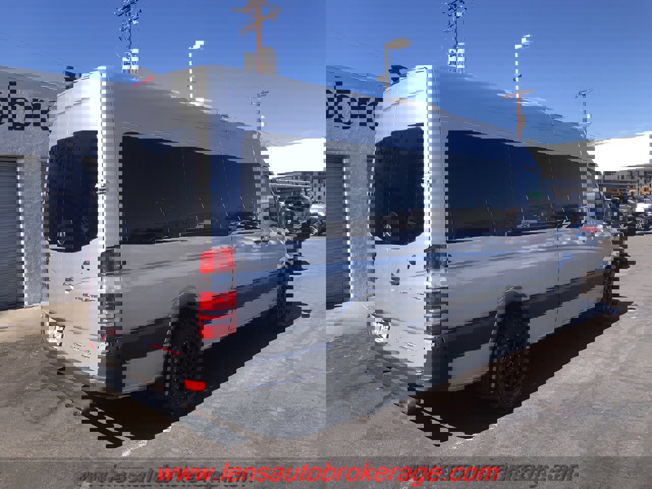 Used 2015 Mercedes-Benz Sprinter 2500 image 8