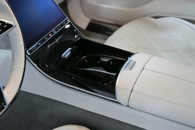 Used 2024 Mercedes-Benz Maybach S 680 Maybach S 680 4MATIC Sedan image 32