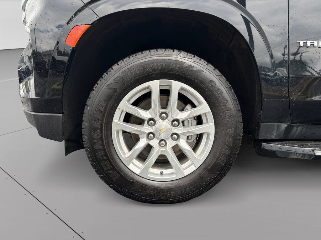 Used 2022 Chevrolet Tahoe LT w/ Luxury Package AWD/4WD image 11