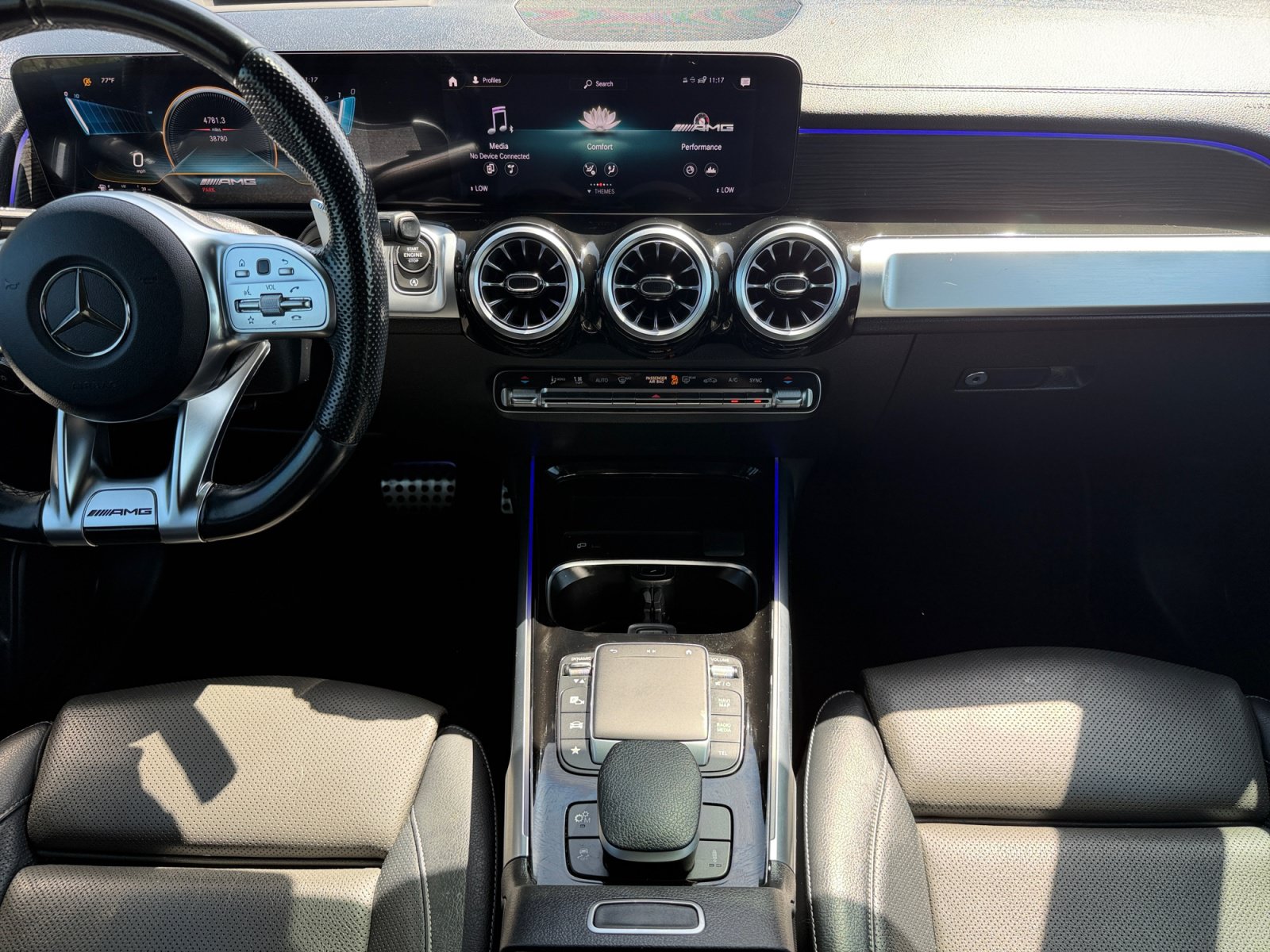 Used 2022 Mercedes-Benz GLB 35 AMG 4MATIC image 18