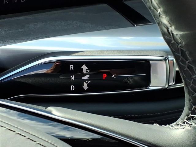 Certified 2025 Cadillac Escalade IQ Luxury 2 w/ LPO, Premium Carpet Package AWD/4WD image 28