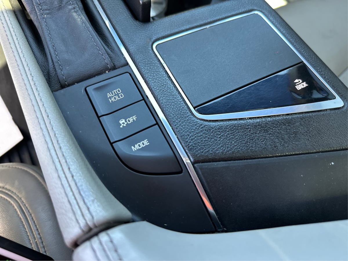 Used 2017 Cadillac CT6 Luxury AWD/4WD image 13