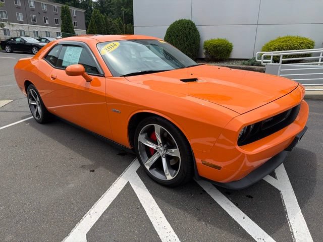 Used 2014 Dodge Challenger R/T RWD image 9