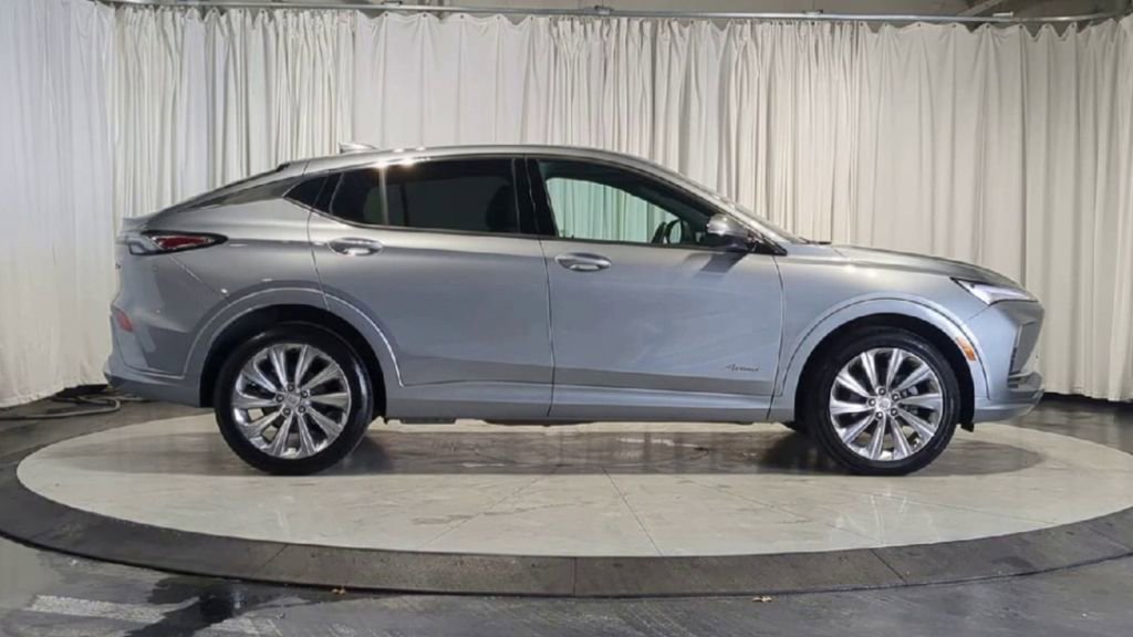 Used 2024 Buick Envista Avenir FWD image 11