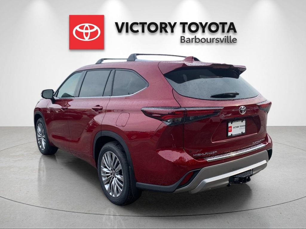 New 2026 Toyota Highlander Platinum AWD/4WD image 3