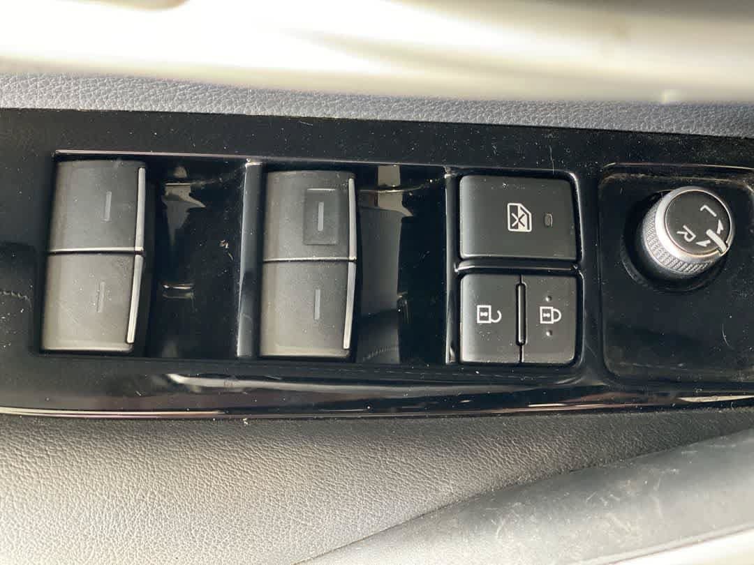 Used 2019 Toyota Corolla XSE FWD image 16