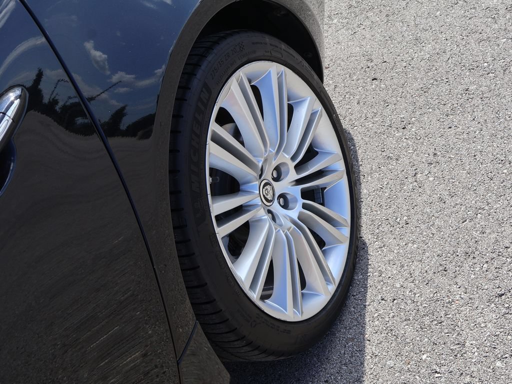 Used 2011 Jaguar XJ L RWD image 39