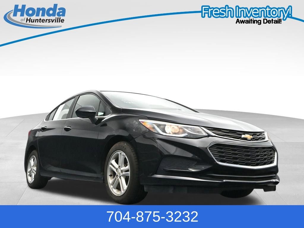 Used 2017 Chevrolet Cruze LT w/ Convenience Package FWD image 18