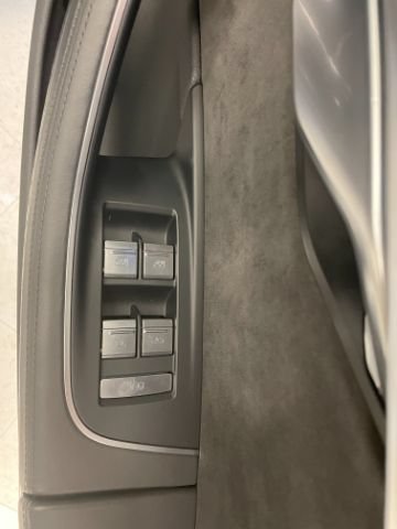 Used 2019 Audi A8 L 3.0T w/ Executive Package AWD/4WD image 12