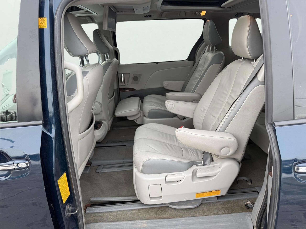 Used 2012 Toyota Sienna Limited image 10