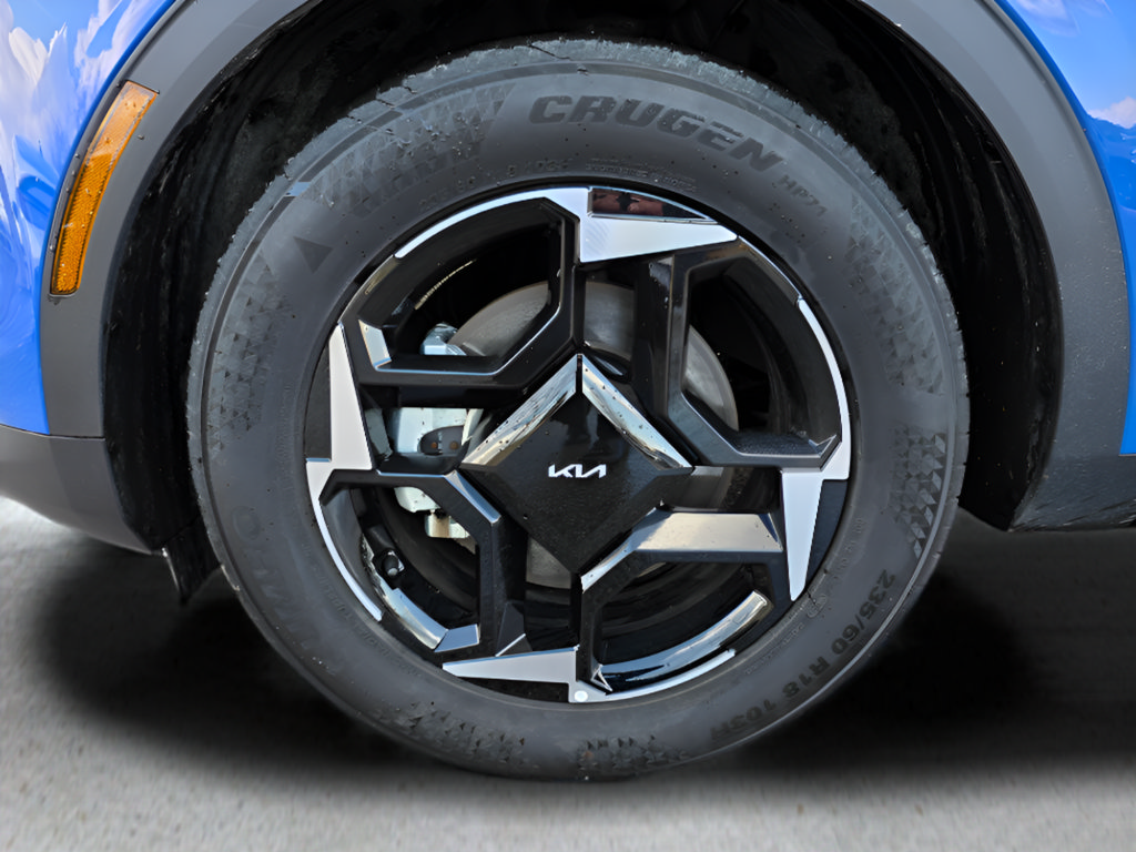 Used 2026 Kia Sportage EX FWD image 35