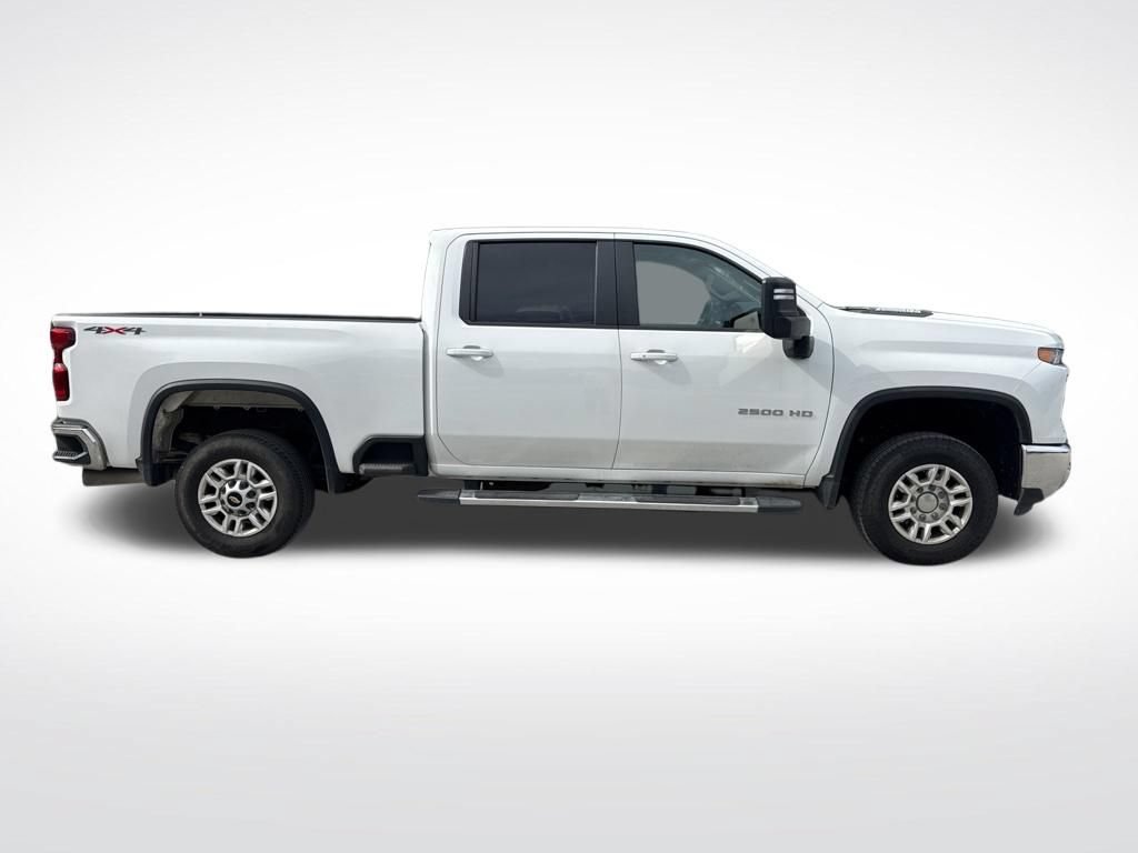 Used 2025 Chevrolet Silverado 2500 LT w/ Convenience Package AWD/4WD image 4