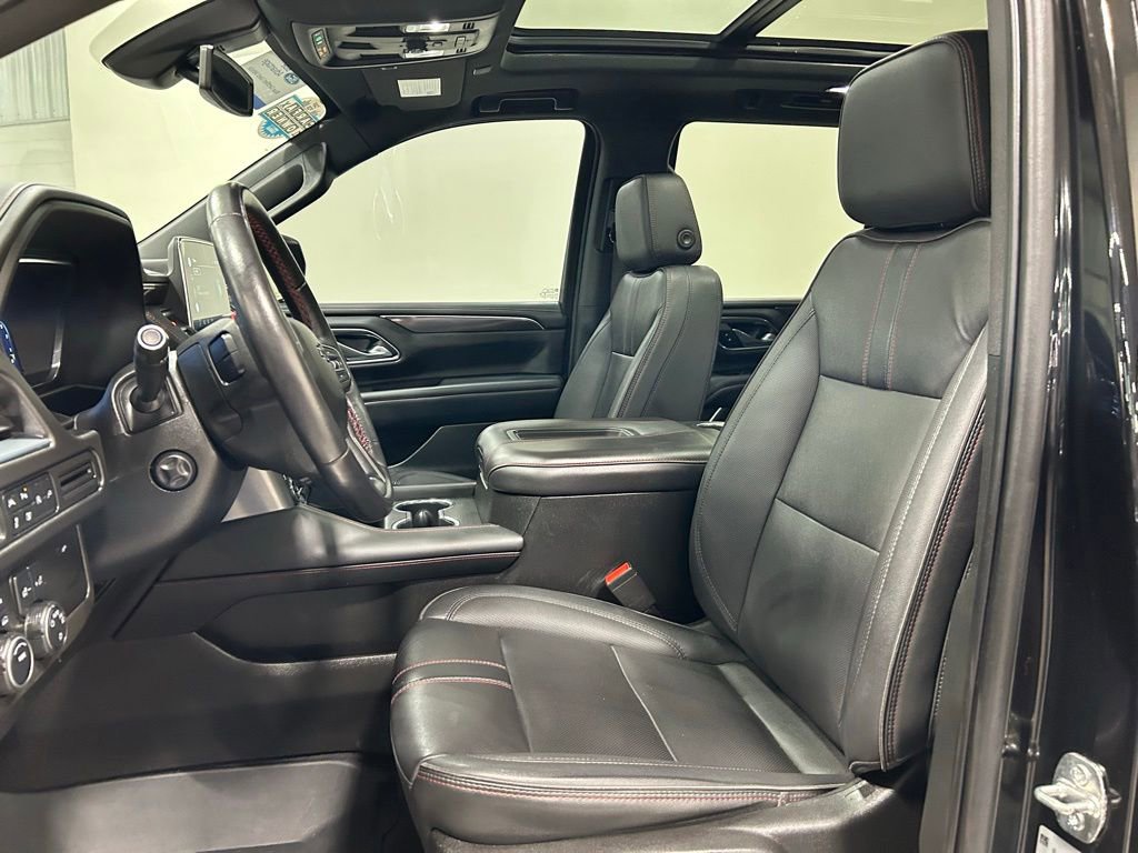 Used 2022 Chevrolet Tahoe RST w/ Luxury Package AWD/4WD image 11