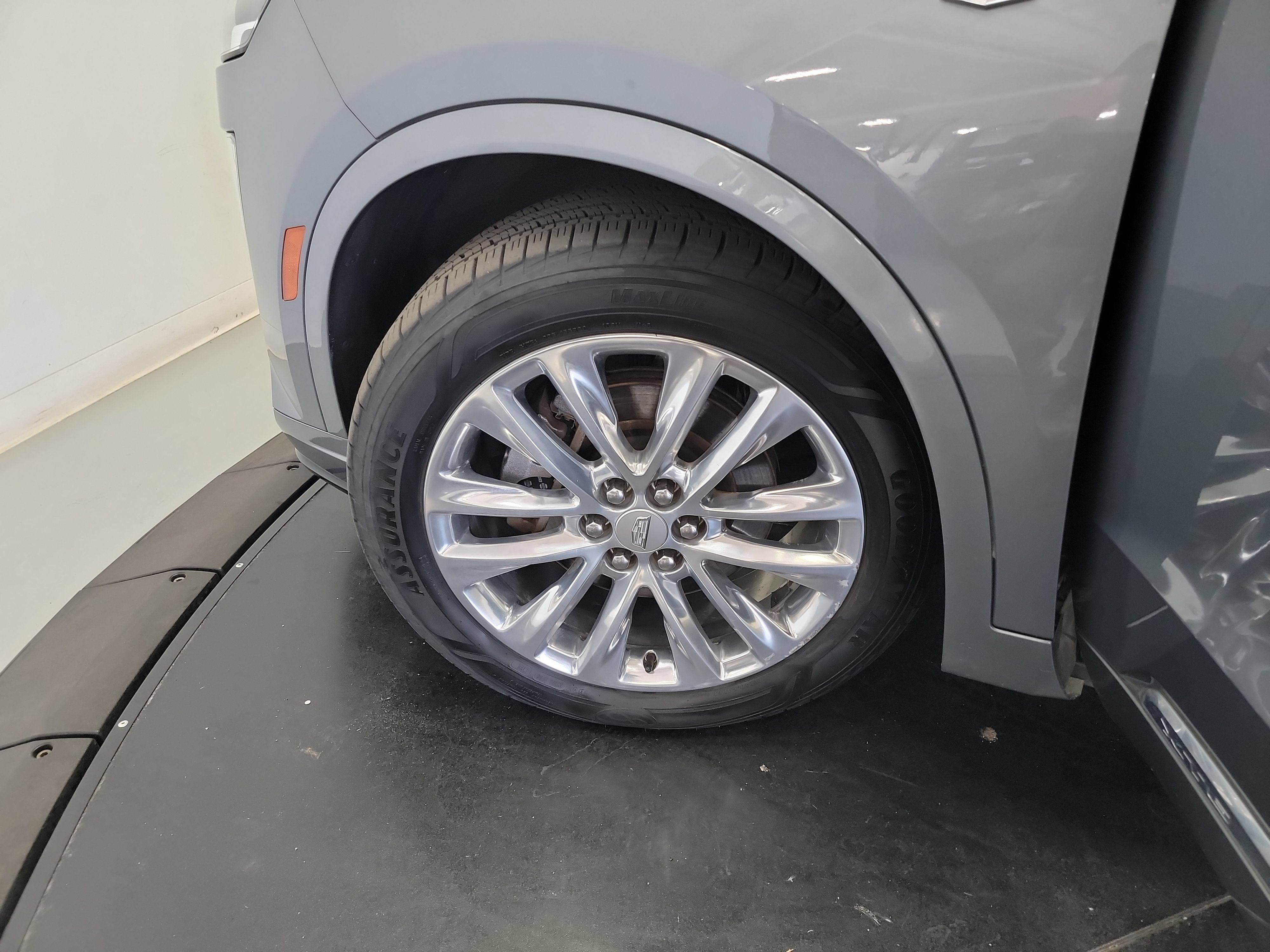Used 2020 Cadillac XT6 Premium Luxury FWD image 30
