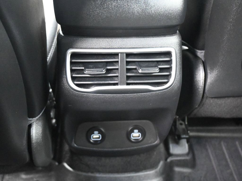 Used 2023 Hyundai Santa Fe SEL w/ Premium Package FWD image 17