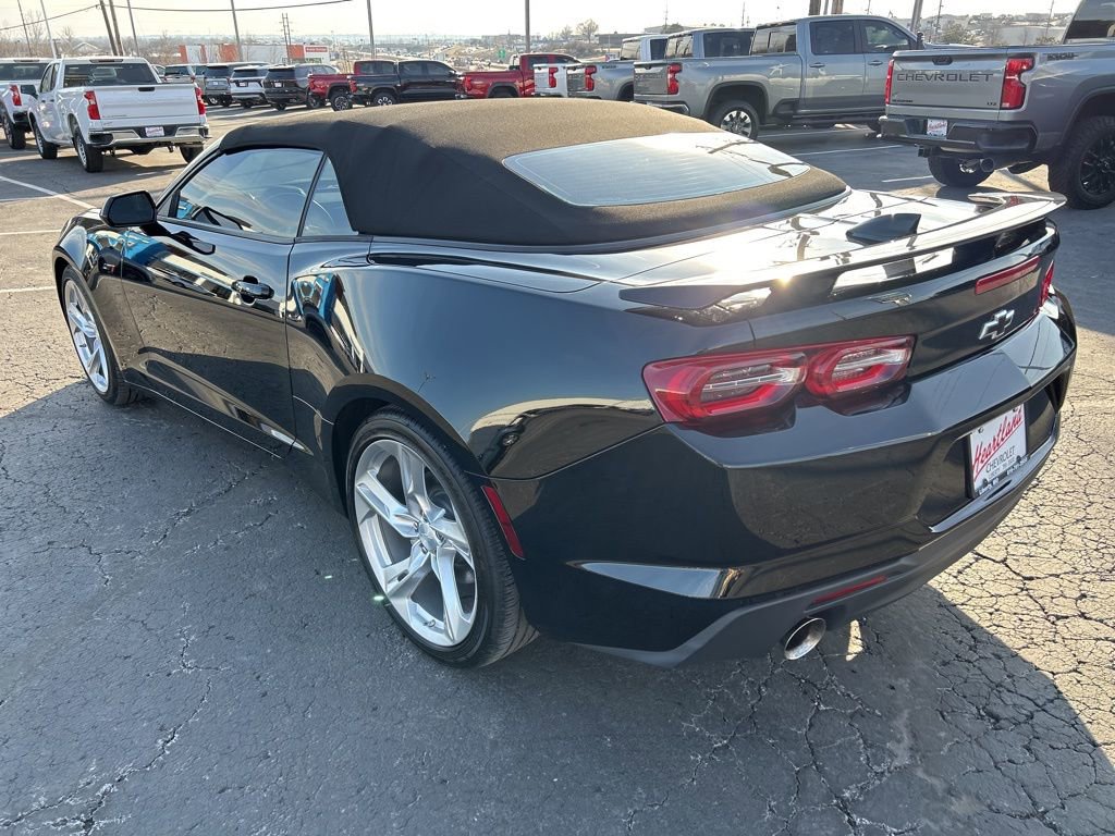 Used 2023 Chevrolet Camaro LT w/ Technology Package image 7