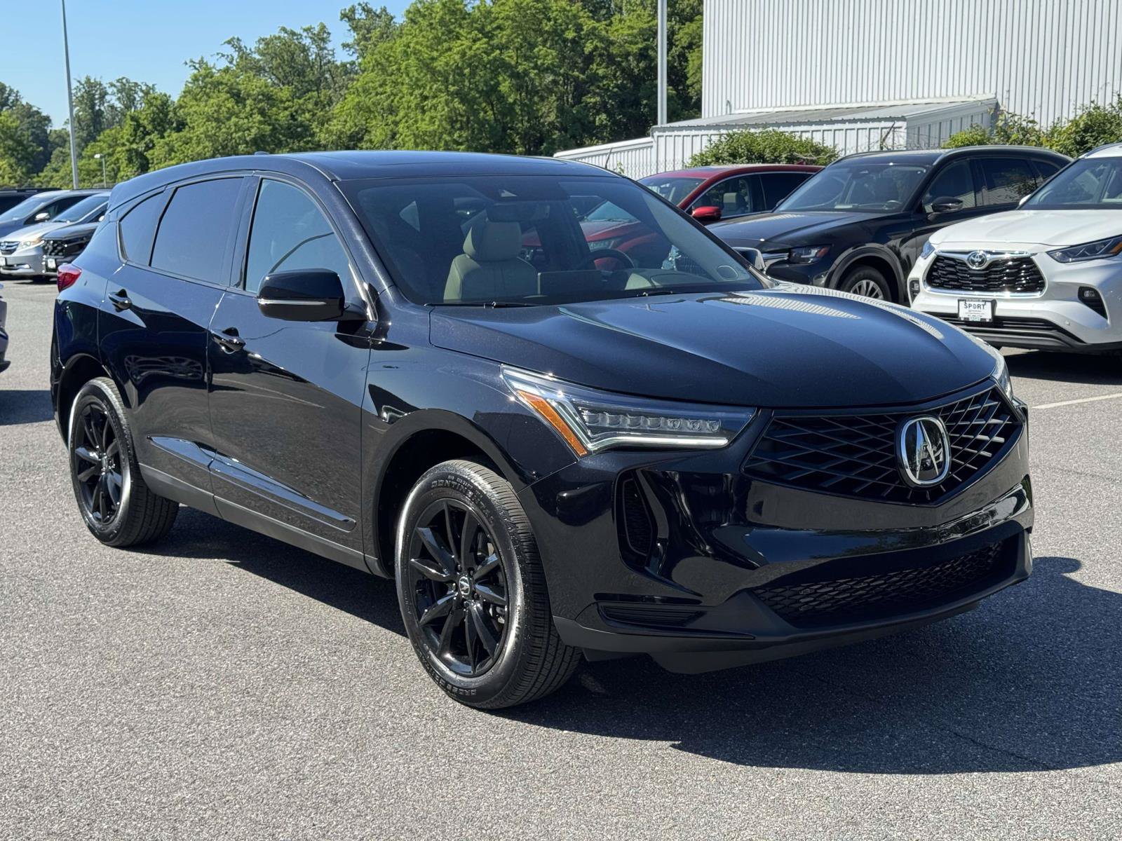 Used 2025 Acura RDX SH-AWD image 25