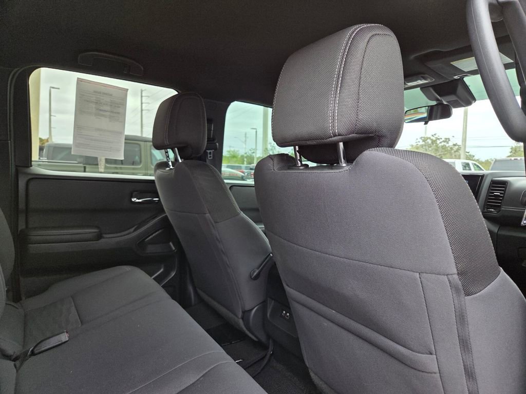 Used 2023 Nissan Frontier SV w/ Midnight Edition Package image 12