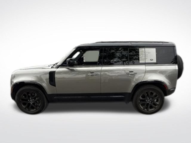 Used 2022 Land Rover Defender 110 XS Edition AWD/4WD image 2