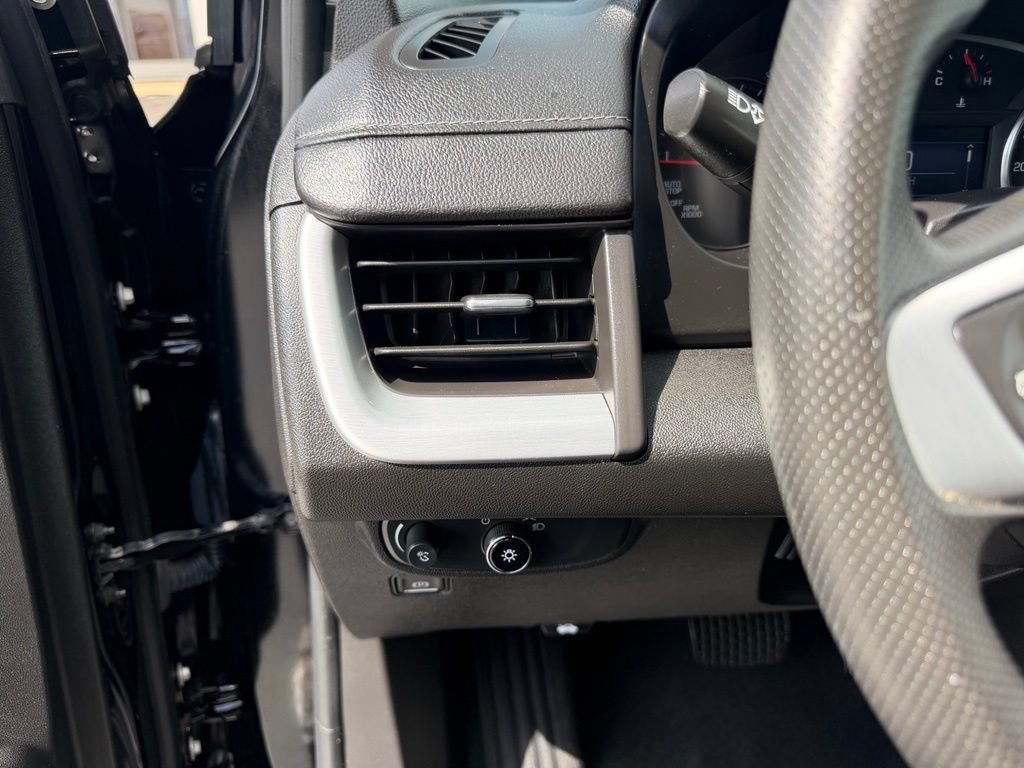 Used 2024 GMC Terrain SLE FWD image 27