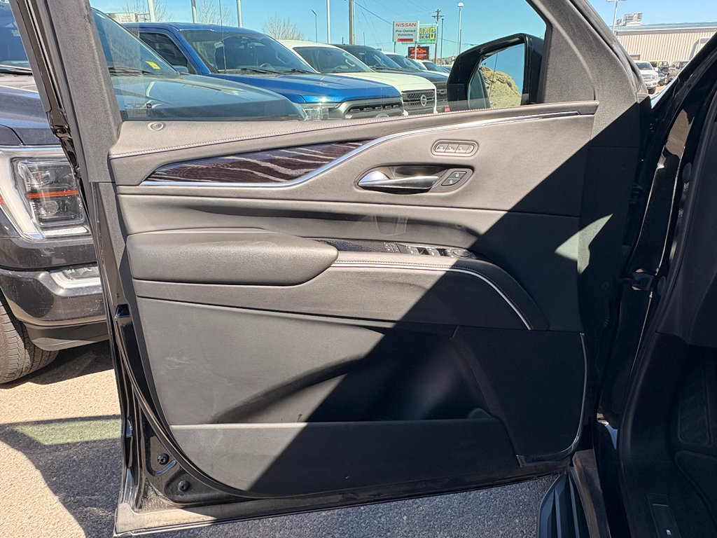 Used 2021 Cadillac Escalade ESV Sport w/ Driver Assist Tech Package AWD/4WD image 20