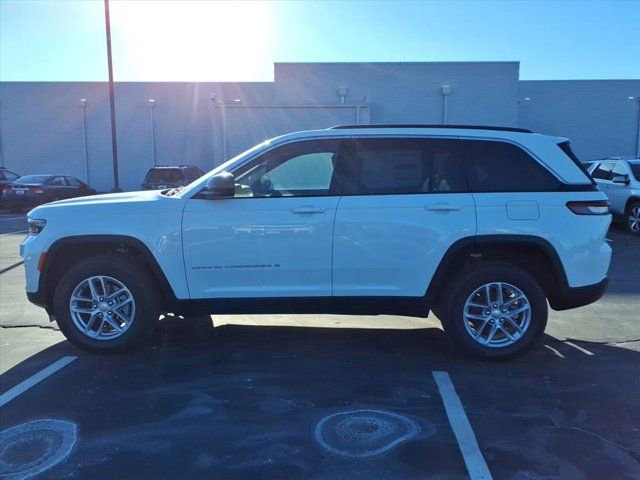 New 2025 Jeep Grand Cherokee Laredo X image 3