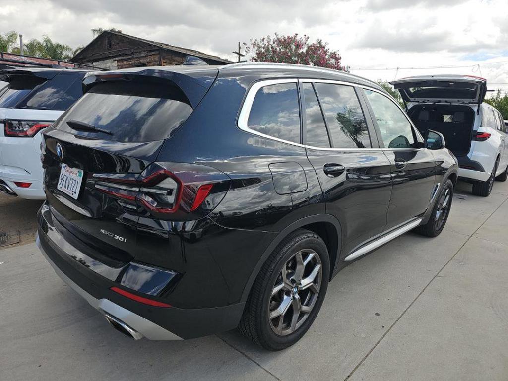 Used 2023 BMW X3 sDrive30i w/ Convenience Package RWD image 2