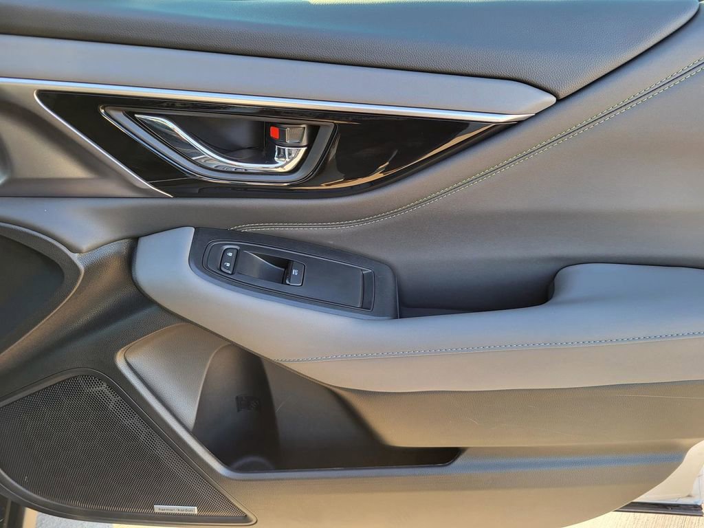 Certified 2025 Subaru Outback Onyx Edition image 7