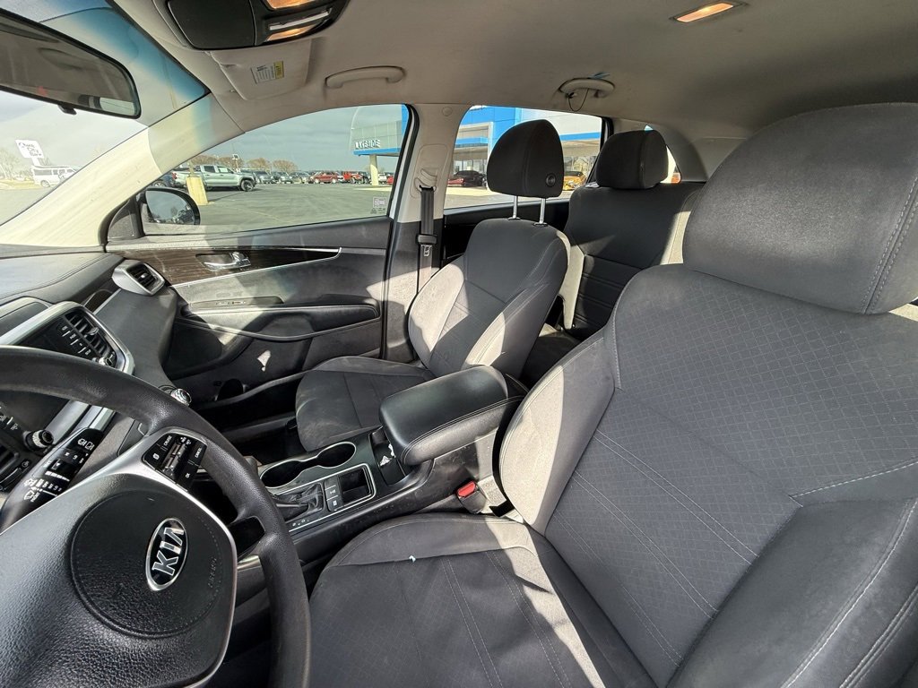 Used 2020 Kia Sorento AWD V6 image 9