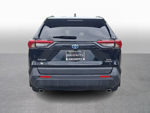 Certified 2022 Toyota RAV4 XLE Premium AWD/4WD image 5
