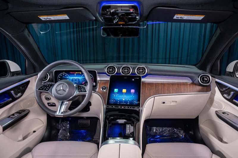 Certified 2026 Mercedes-Benz GLC 300 4MATIC image 13