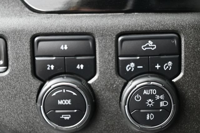 Used 2024 Chevrolet Silverado 2500 LT AWD/4WD image 18